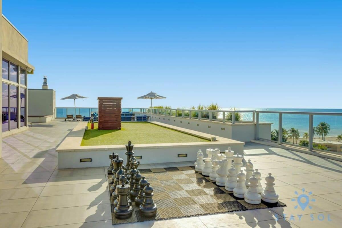 Tropical Oasis - Rooftop Pool- Near Beach - Gym Hollywood Eksteriør bilde