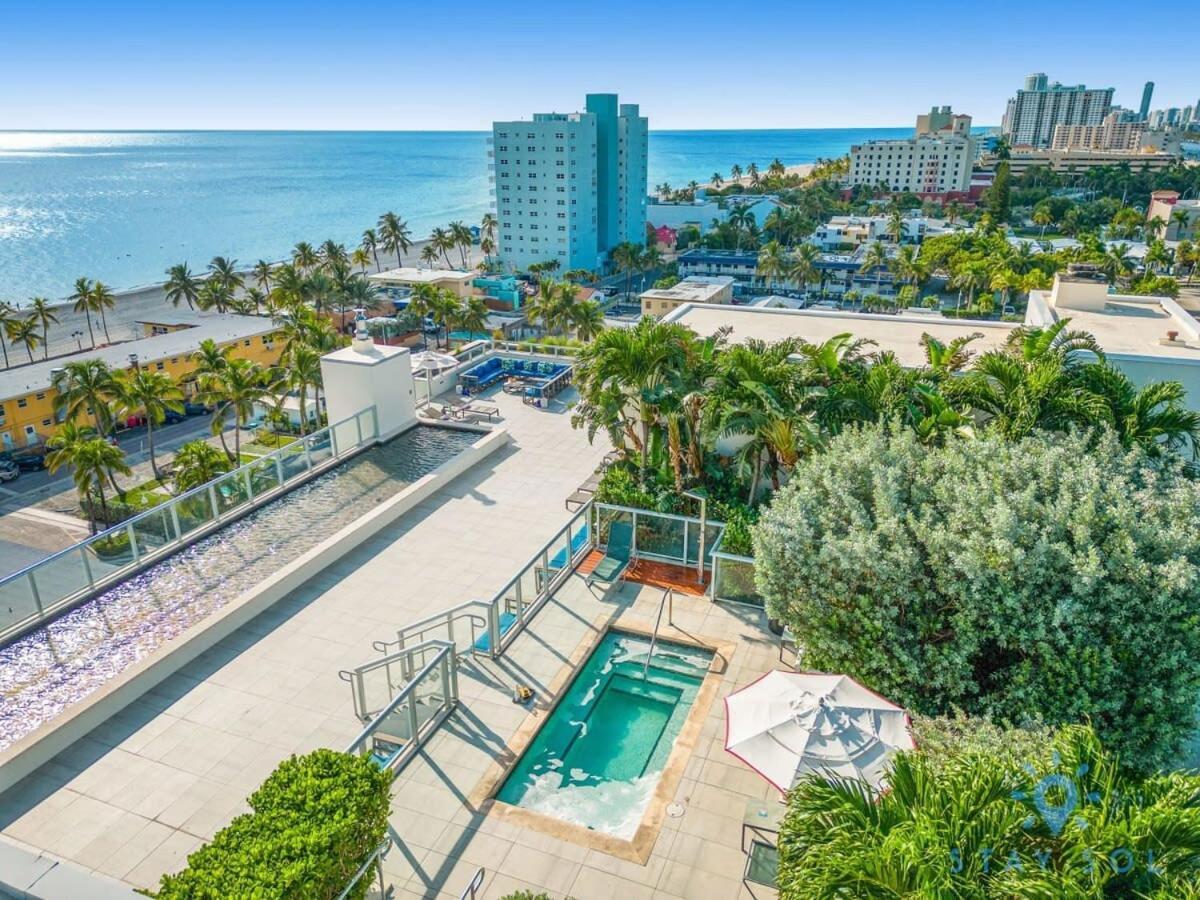 Tropical Oasis - Rooftop Pool- Near Beach - Gym Hollywood Eksteriør bilde