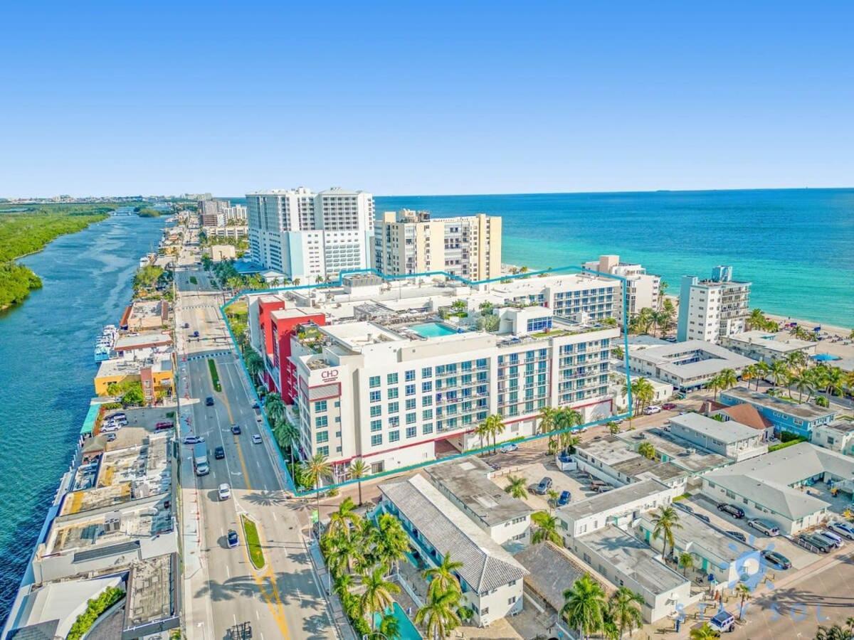 Tropical Oasis - Rooftop Pool- Near Beach - Gym Hollywood Eksteriør bilde
